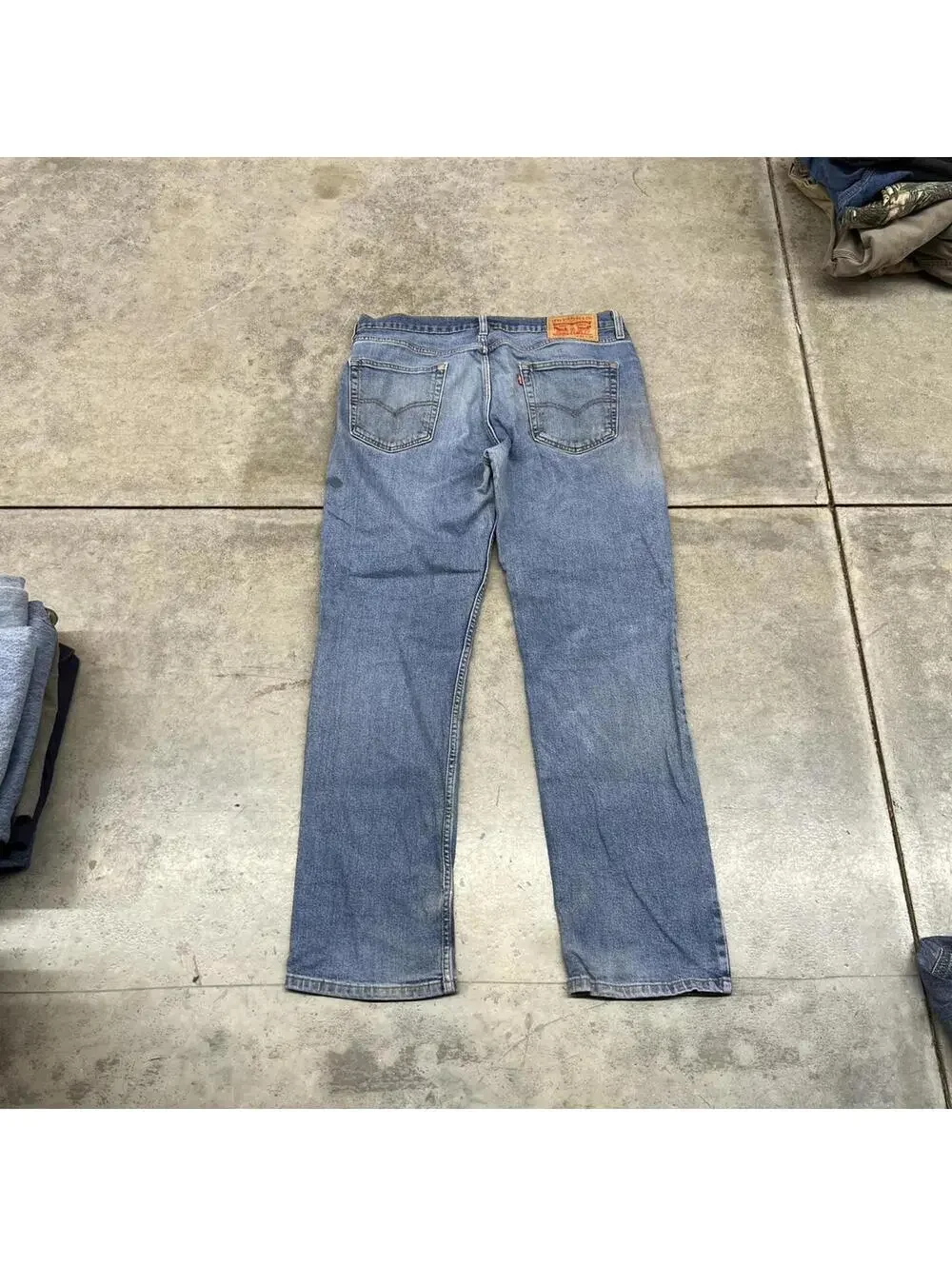 vintage levis 514 straight leg faded blue jeans size 34 x 32